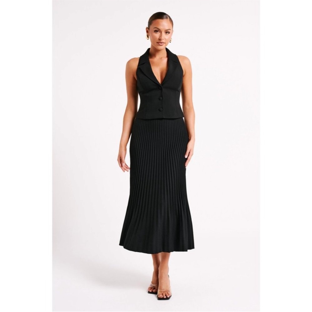 NWT Meshki Twyla Pleated Suiting Maxi Skirt in Black